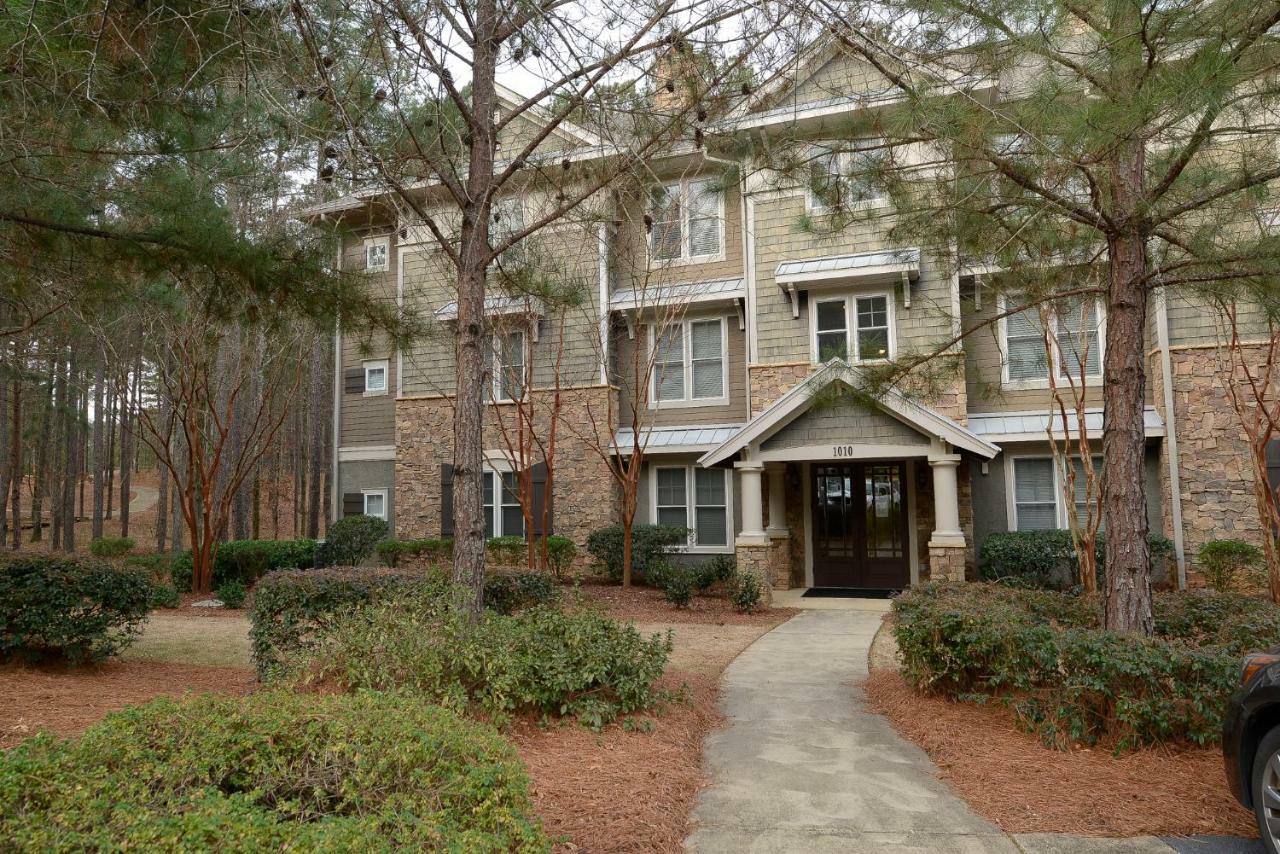 The Village Condo Γκρίνσμπορο Εξωτερικό φωτογραφία